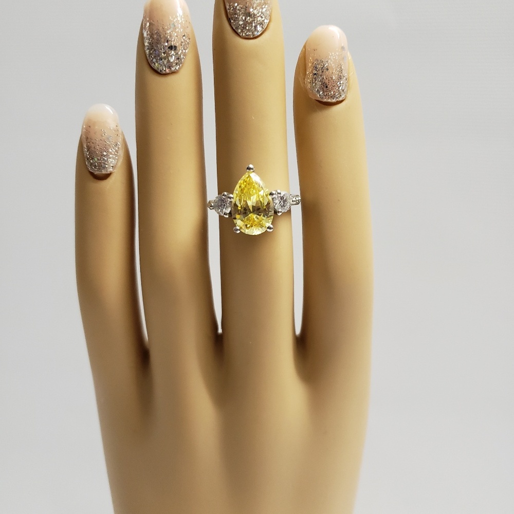 4ct Canary and Diamond Ring